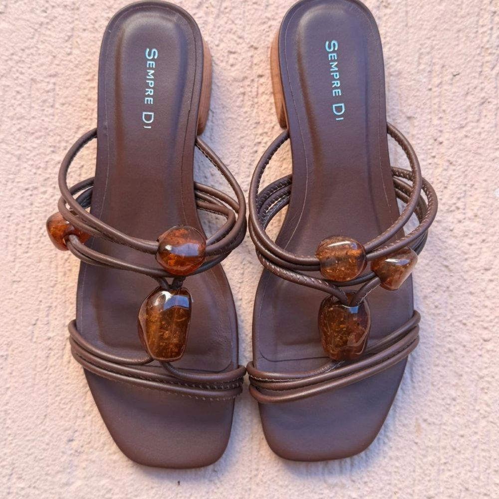 MELISSA SLIDE