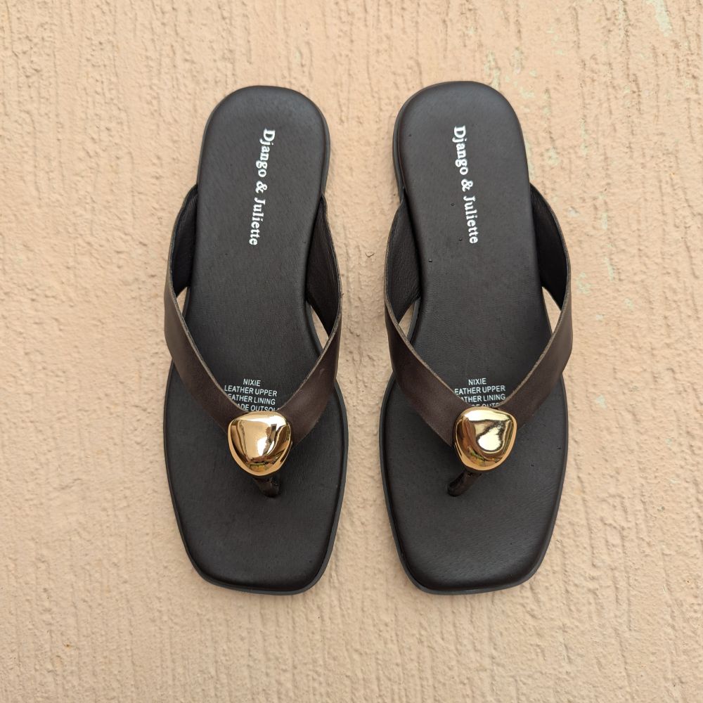 Parallel Culture Shoes and Fashion Online THONGS DJANGO & JULIETTE NIXIE THONG CHOCOLATE