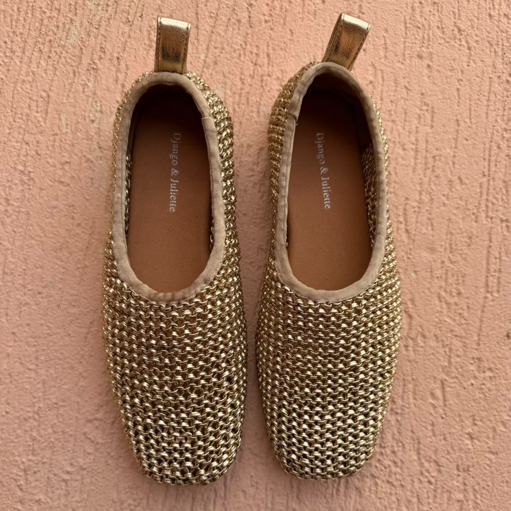 VEVIA FLAT