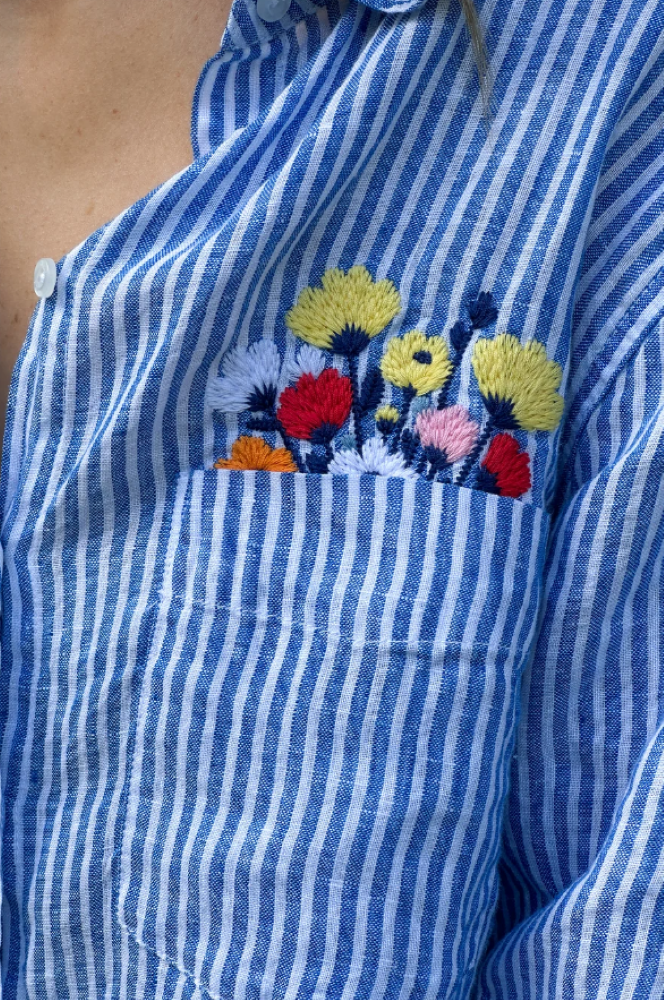 BOYFRIEND LINEN SHIRT - FLOWERS IN MY POCKET