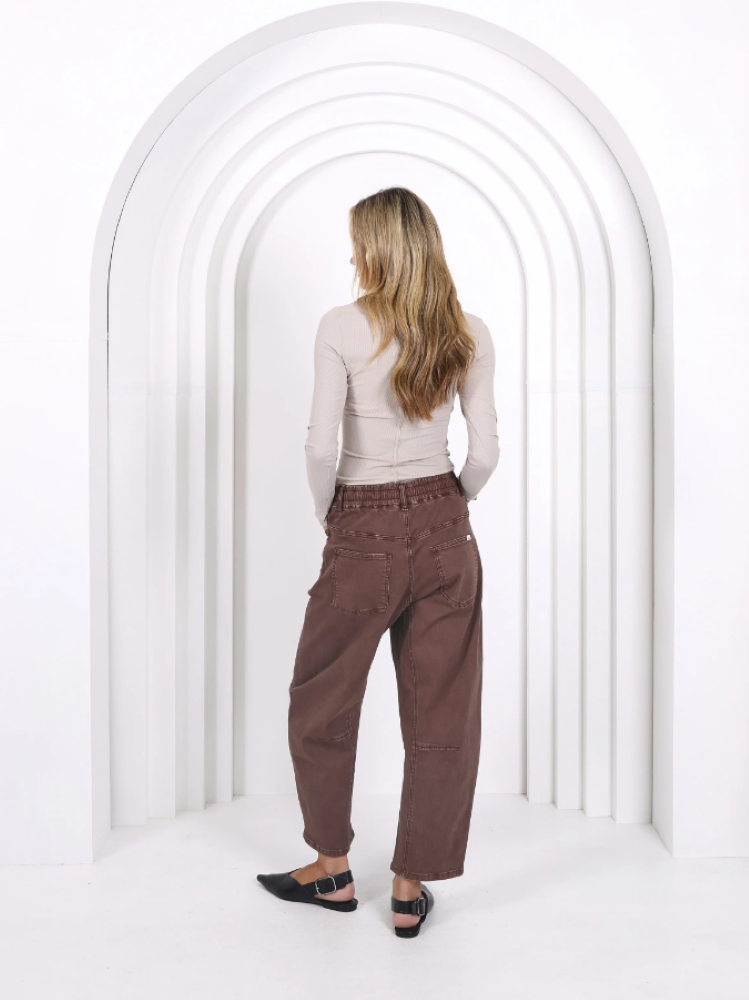 LEO BARREL JEANS