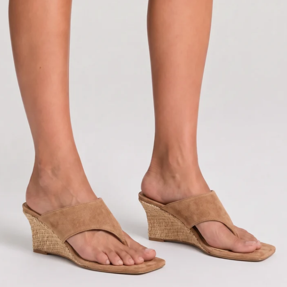 AURELIA THONG WEDGE